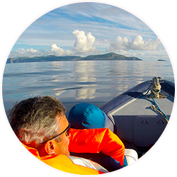 Passeio à ilha Graciosa com atividades de passeio de barco, Caminhada, passeio pedestre, espeleologia e visita à ilha