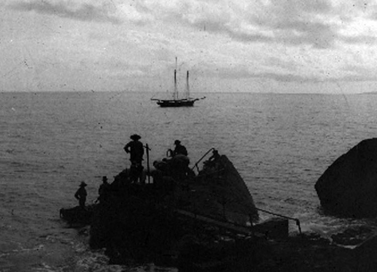Porto da Fajã de São João no Século XVI na ilha de São Jorge nos Açores